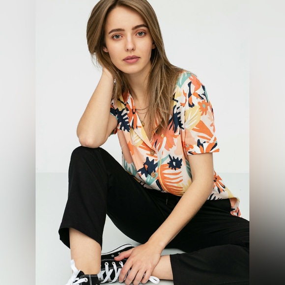 Roxy Women’s Hawaiian Shirt XL Tropical Floral Button Front Short Sleeve - Picture 5 of 11